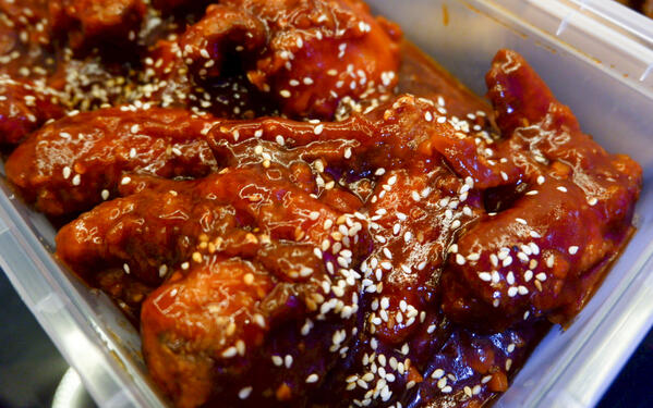 SWEET & SPICY CHICKEN SWEET & SPICY CHICKEN